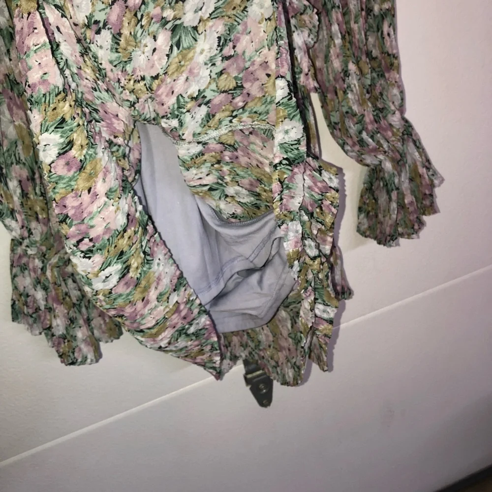 Nasty Gal Floral Romper size 6 - Picture 4 of 5